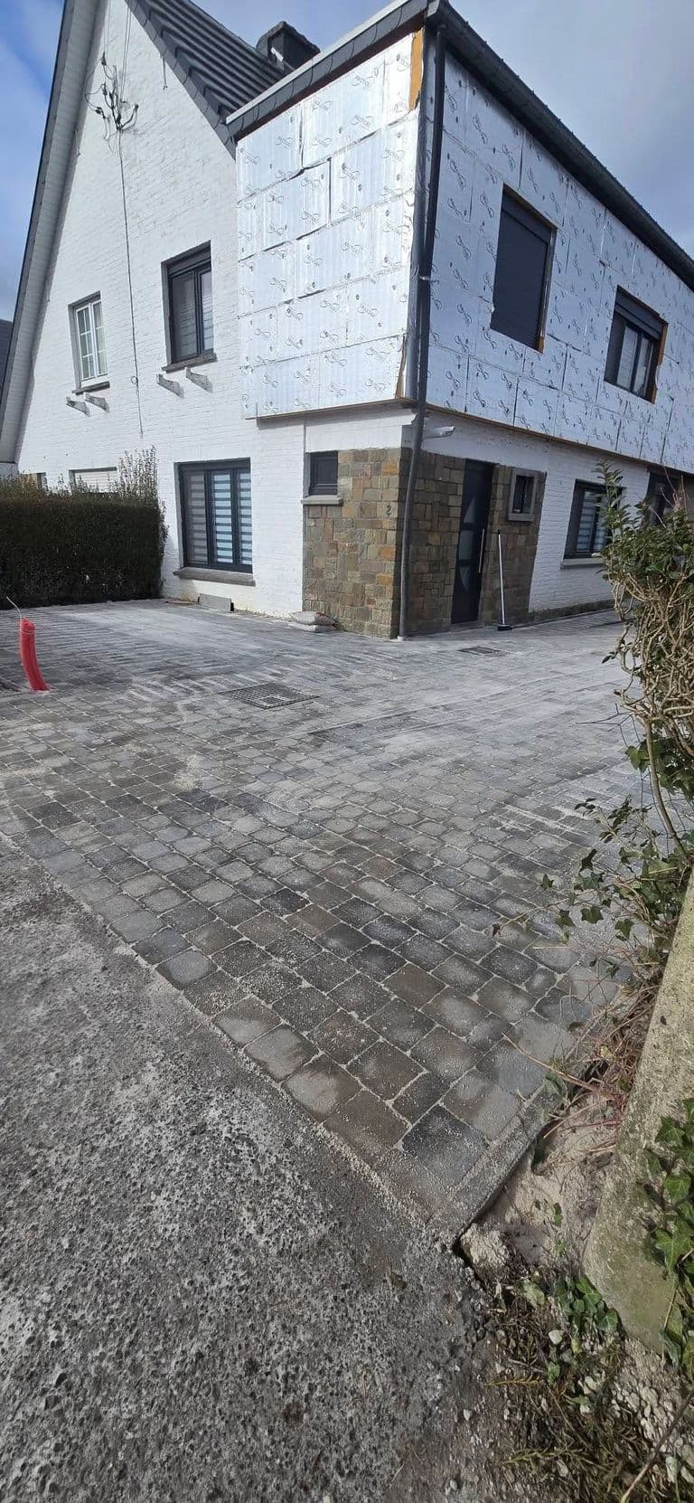 Aménagement complet : parking et jardin — fin de chantier (17)