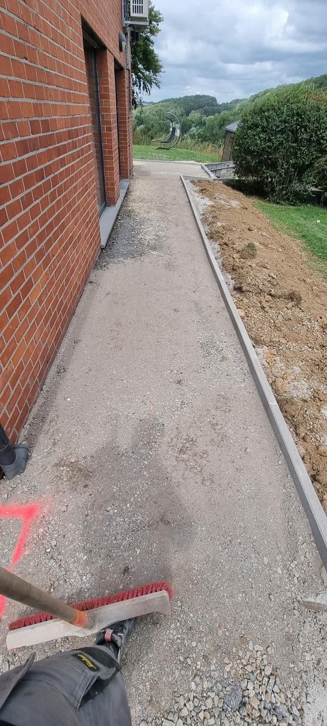 Aménagement extérieur — début de chantier (2)