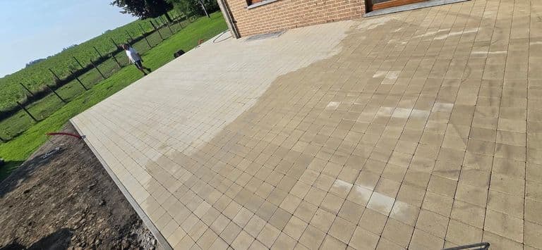 Aménagement en klinkers — fin de chantier (12)