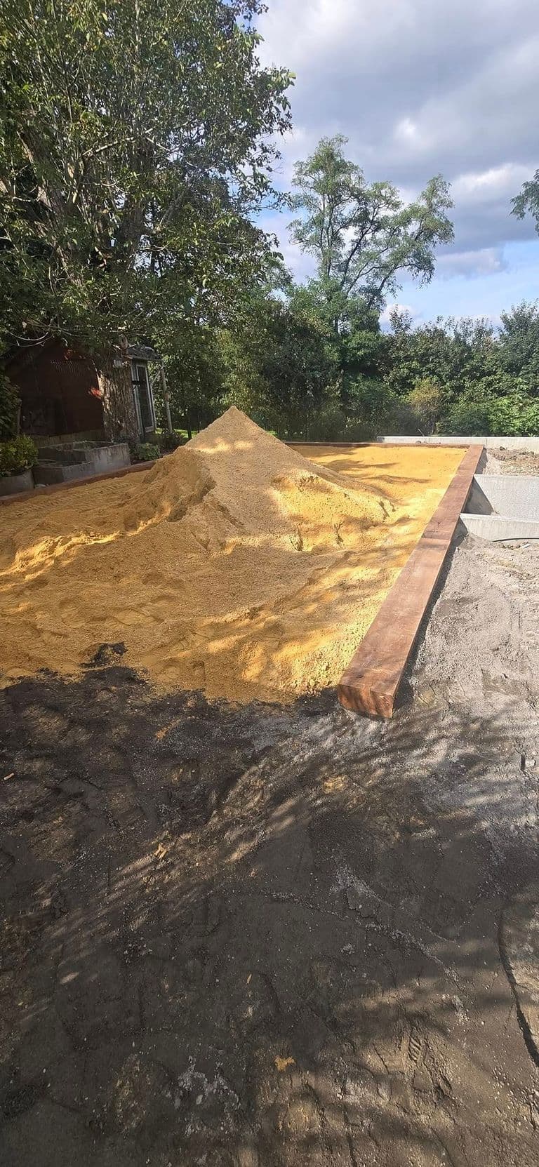 Terrain de pétanque — début de chantier (1)