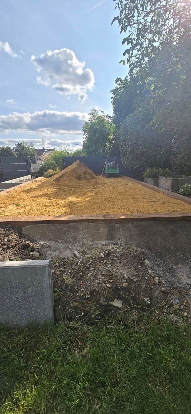 Terrain de pétanque — début de chantier (2)