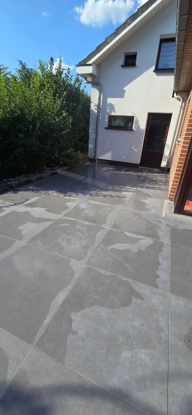 Terrasse en dalles 80 × 80 — fin de chantier (6)