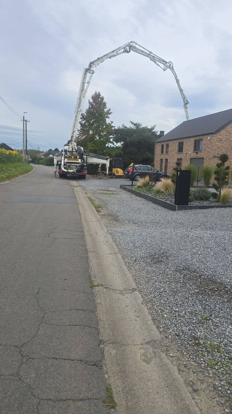 Semelle d'annexe, parking et palissade — fin de chantier (15)