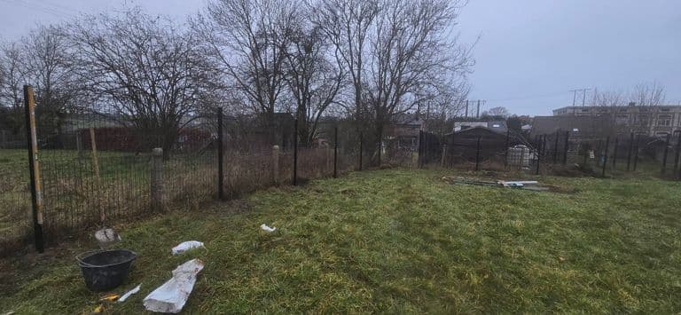 Aménagement complet : parking et jardin — fin de chantier (9)