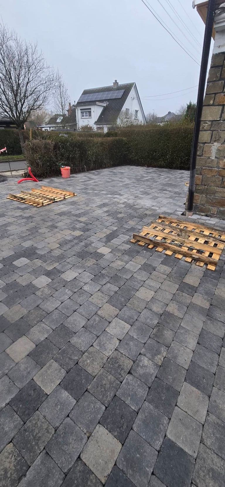 Aménagement complet : parking et jardin — fin de chantier (13)