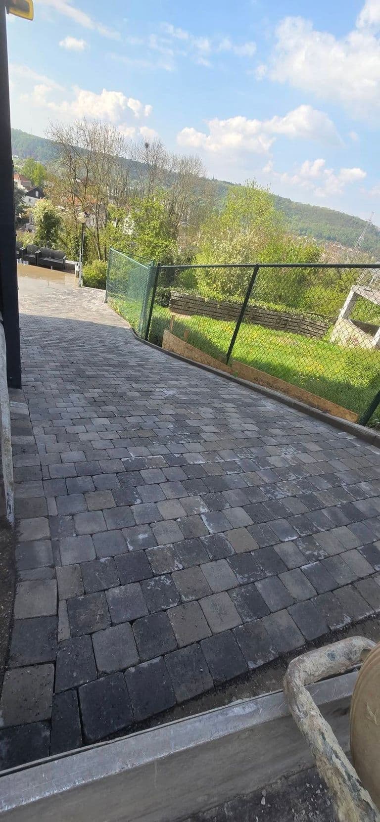 Allée de garage et escalier en klinkers — fin de chantier (8)