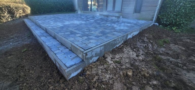 Terrasse en klinkers à Theux — fin de chantier (8)